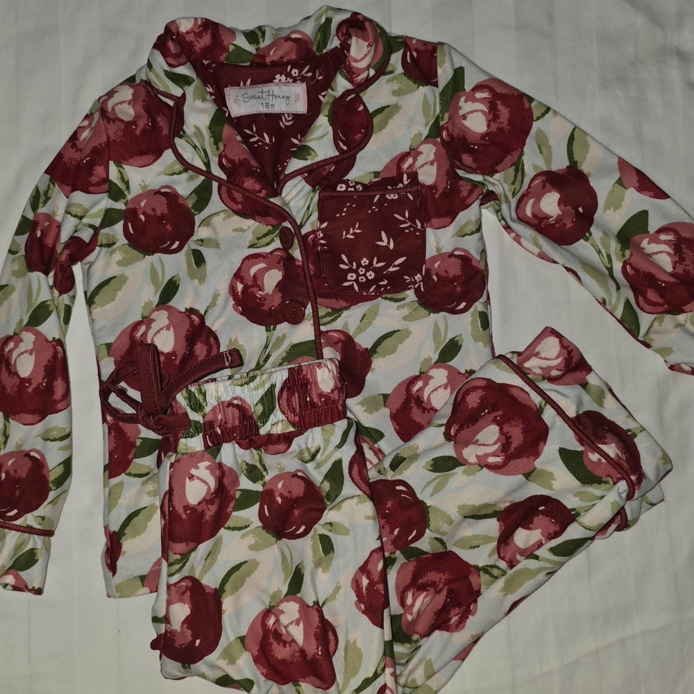 Sweethoney Lounge Set.